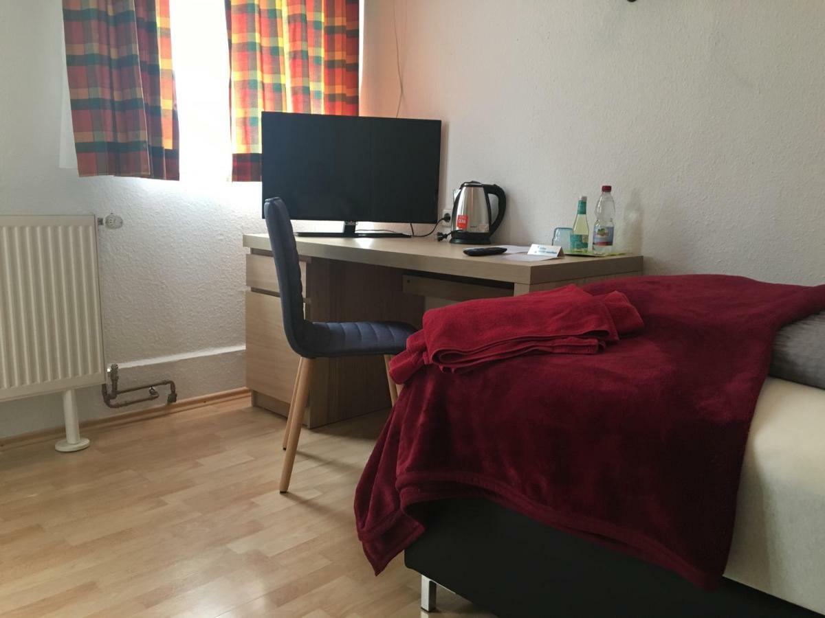 Hotel Lamm Stuttgart Waldenbuch Bagian luar foto